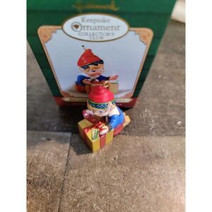 Hallmark 2001 ready for delivery ornament xmas Decor elf